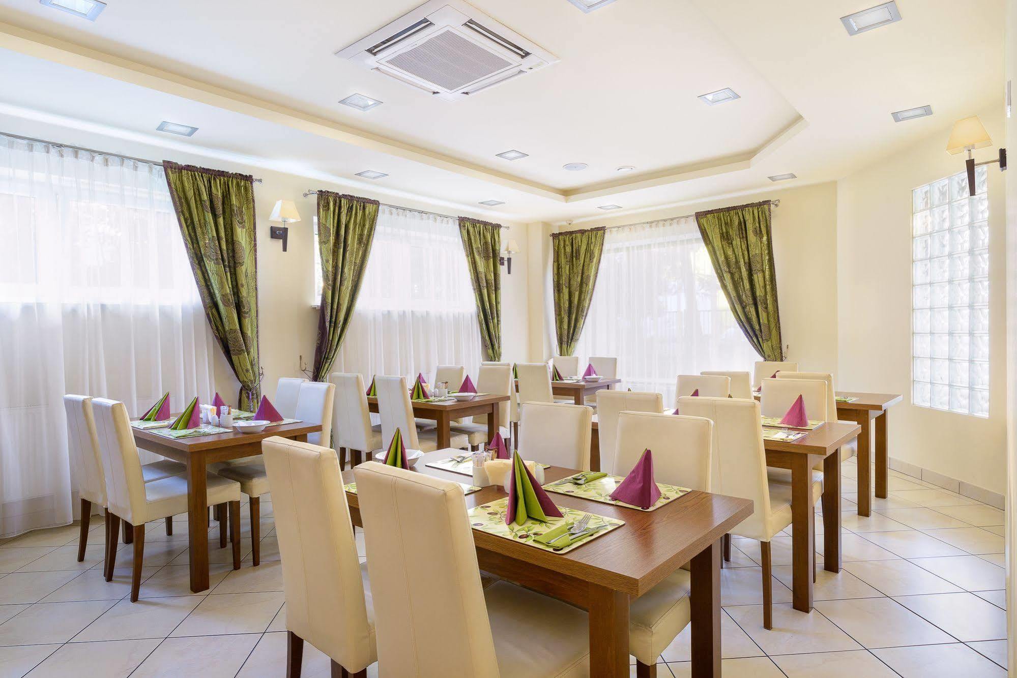 Hotel Zielony 3*